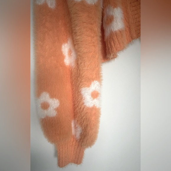 Pretty Garbage Ditsy Floral Eyelash CardiganSize Small NWT - Picture 6 of 6